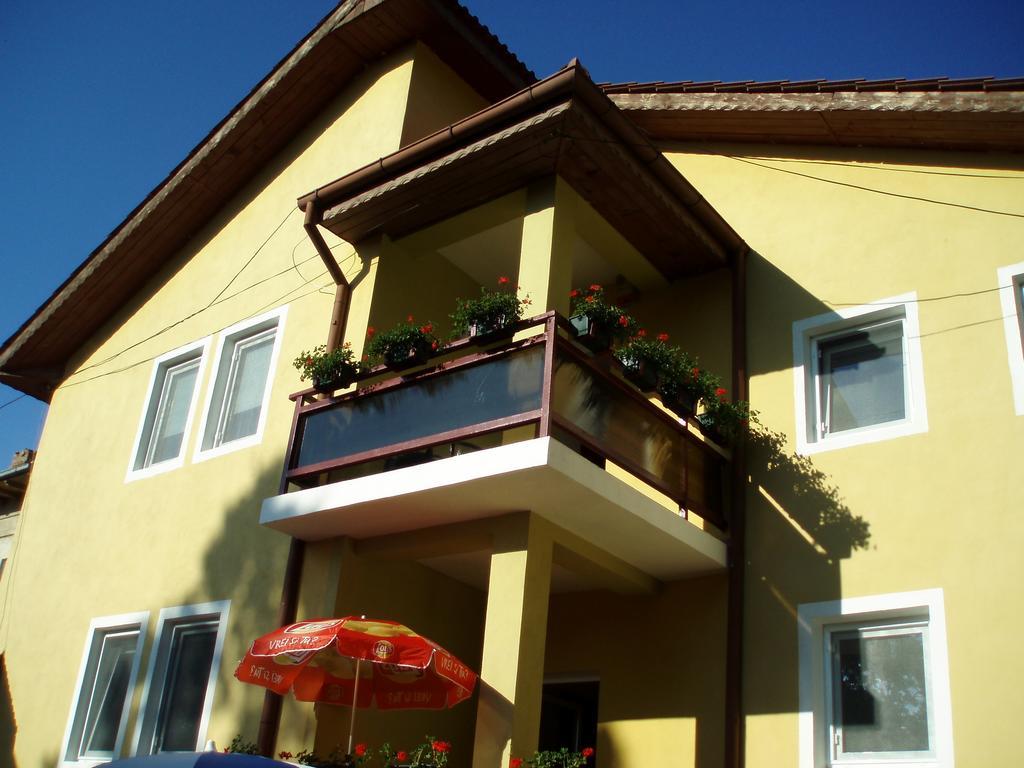 Pension Edelweiss Ngoại thất bức ảnh